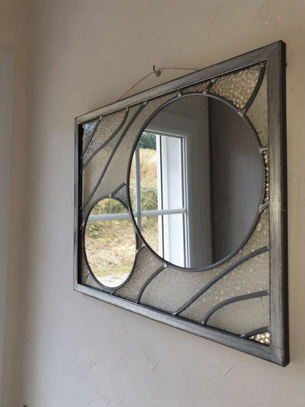 Un vitrail miroir au plomb