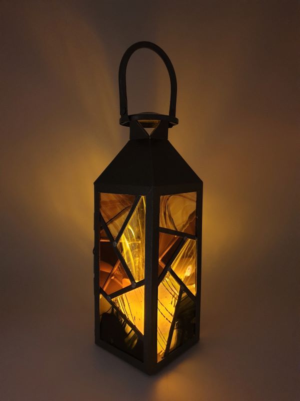 Un vitrail lanterne au plomb